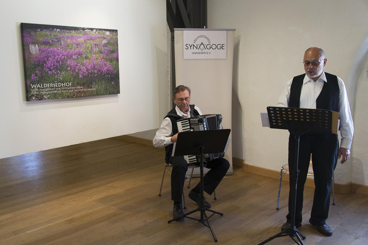 Fotoausstellung „Waldfriedhof“