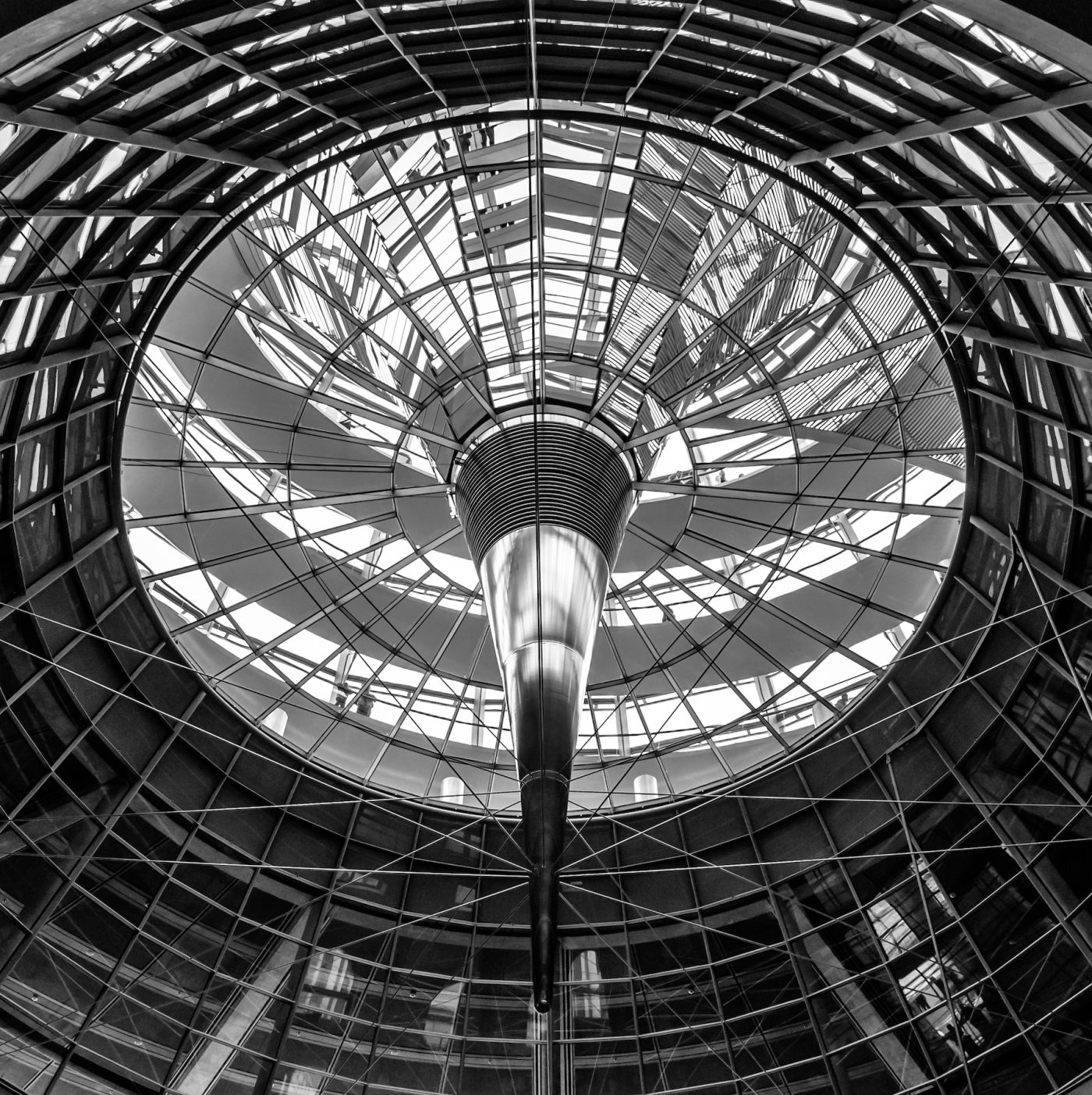 Glaskuppel über Bundestag - von Matthias Bayer