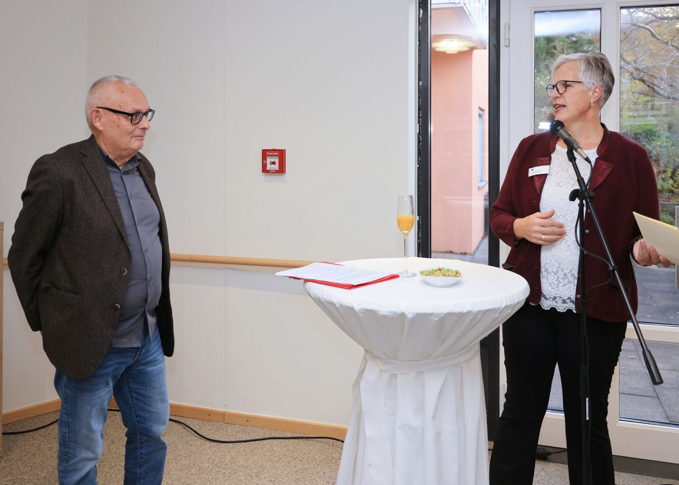 Laudator Herbert Ramsenthaler und Stiftsdirektorin Andrea Schneider - Foto: Reinhardt Schmidt