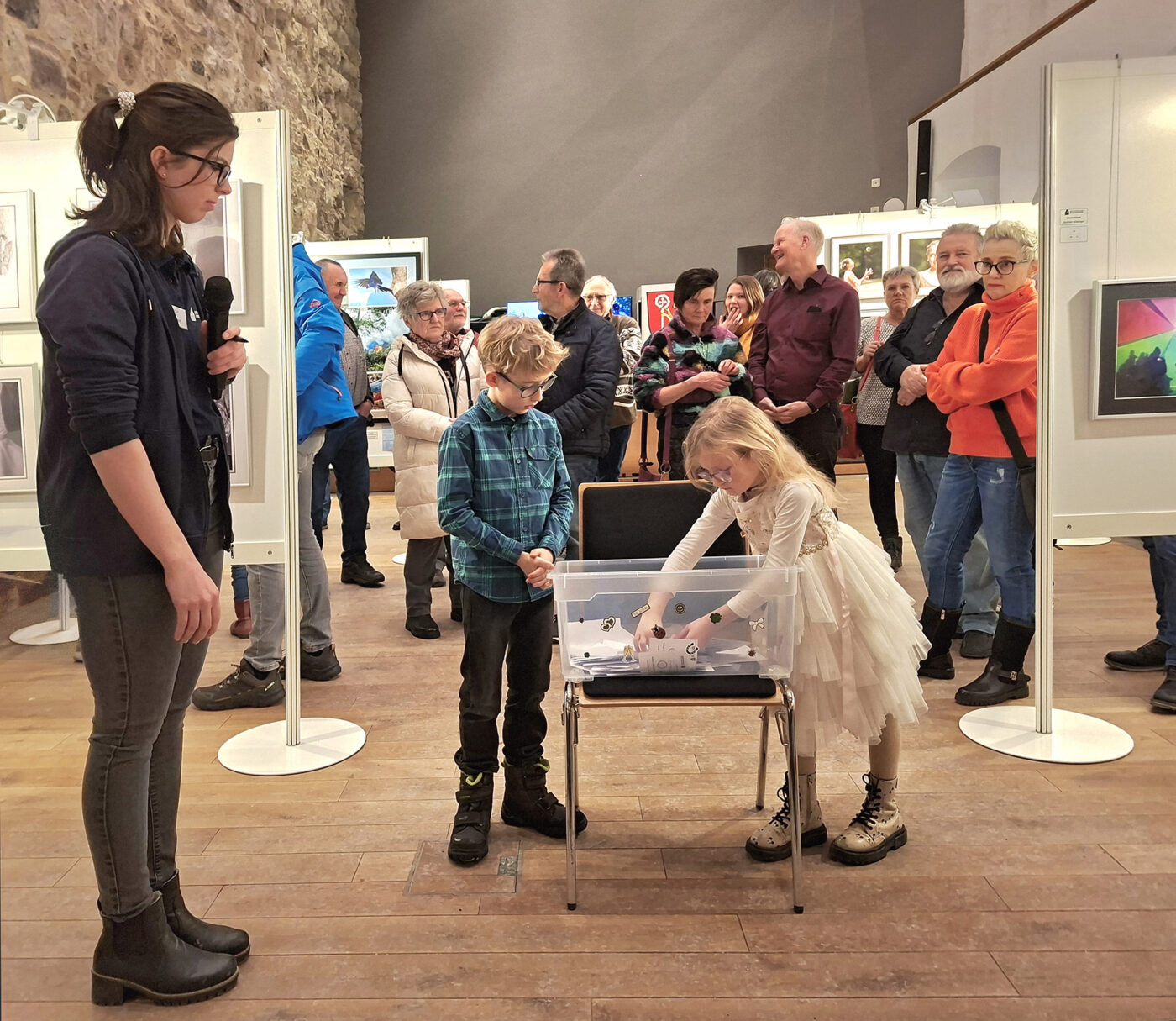 Bildverlosung am 6. Januar 2026 zum Abschluss der Jahresausstellung des Film- und Fotoclubs Herrieden