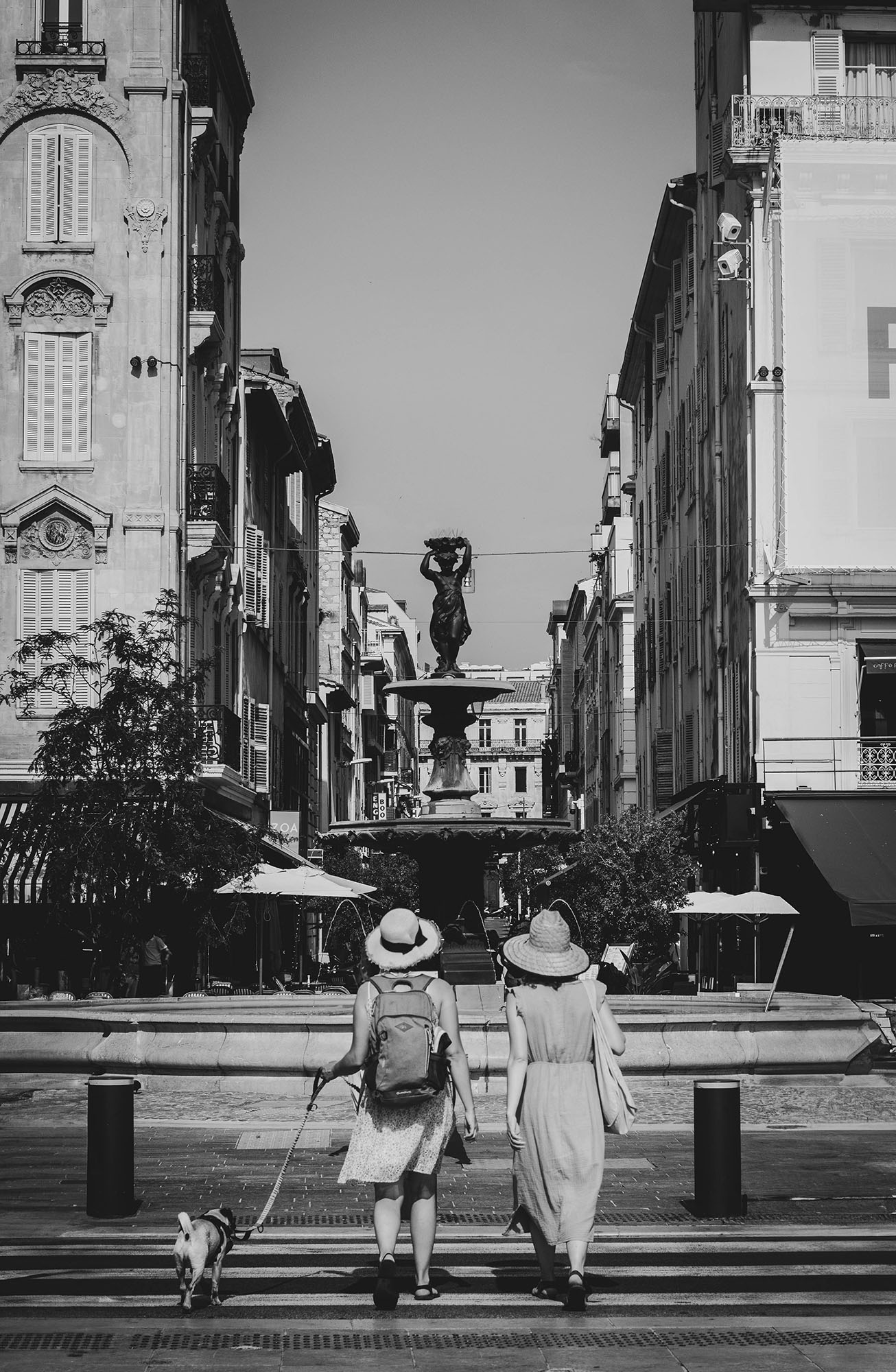 Deux Dames Aux Chapeau - von Marina Becker
