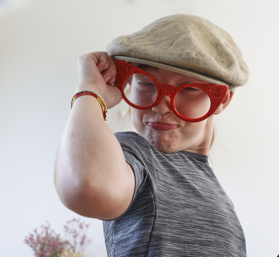 Mit Brille - von Hermann Waltz