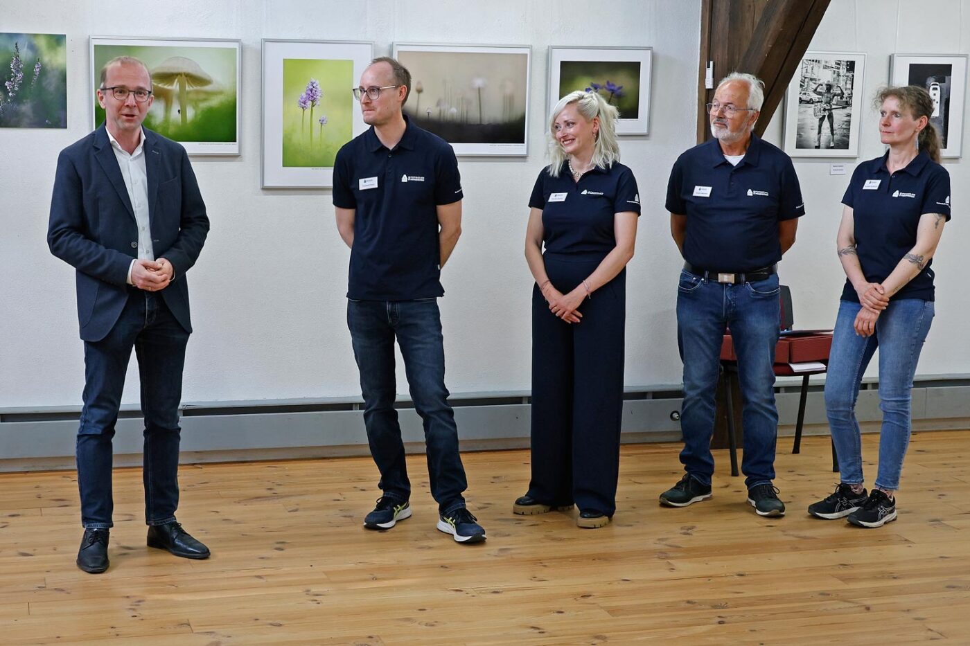 links Wolfgang Strauß bei seinem Grußwort - Foto: Günther Holzinger