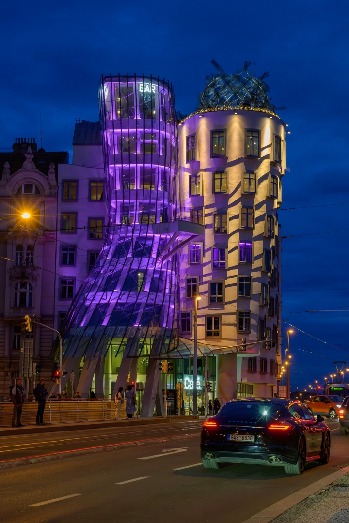 Dancing House - Foto: Sieglinde Hankele