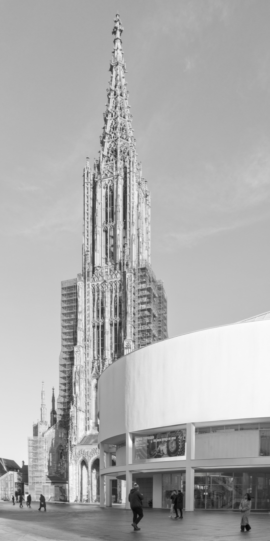 Gotik versus Moderne - von Sieglinde Hankele