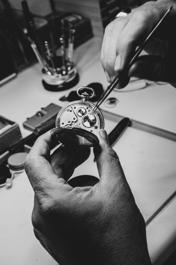 Der Uhrmacher - Foto: Marina Becker