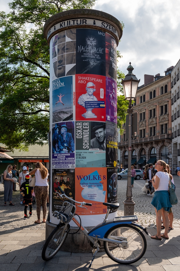Kulturreklame am Viktualienmarkt - Foto: Sieglinde Hankele