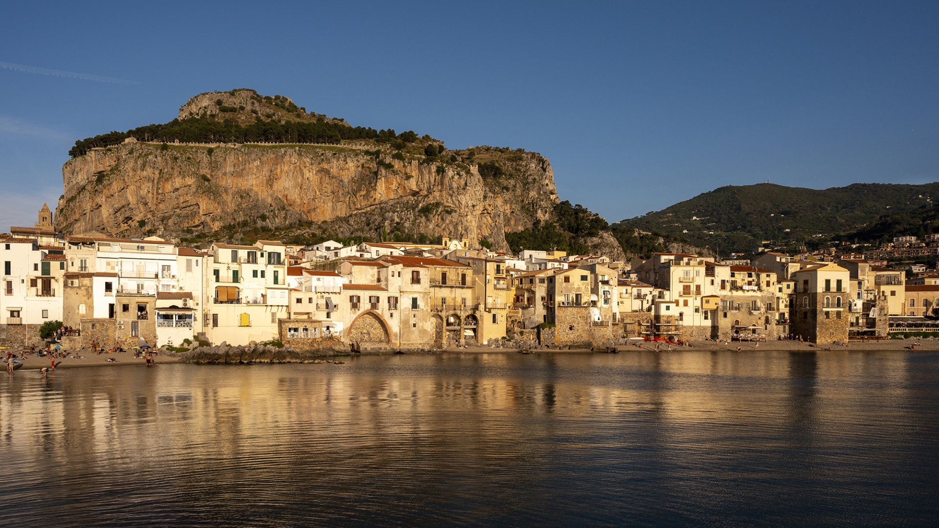 Cefalù im Abendlicht - von Sieglinde Hankele