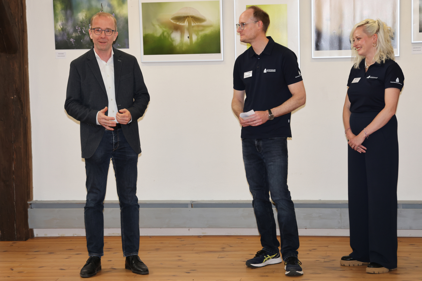 Stadtrat Wolfgang Strauß (links) bei seinem Grußwort - Foto: Erich Hacker