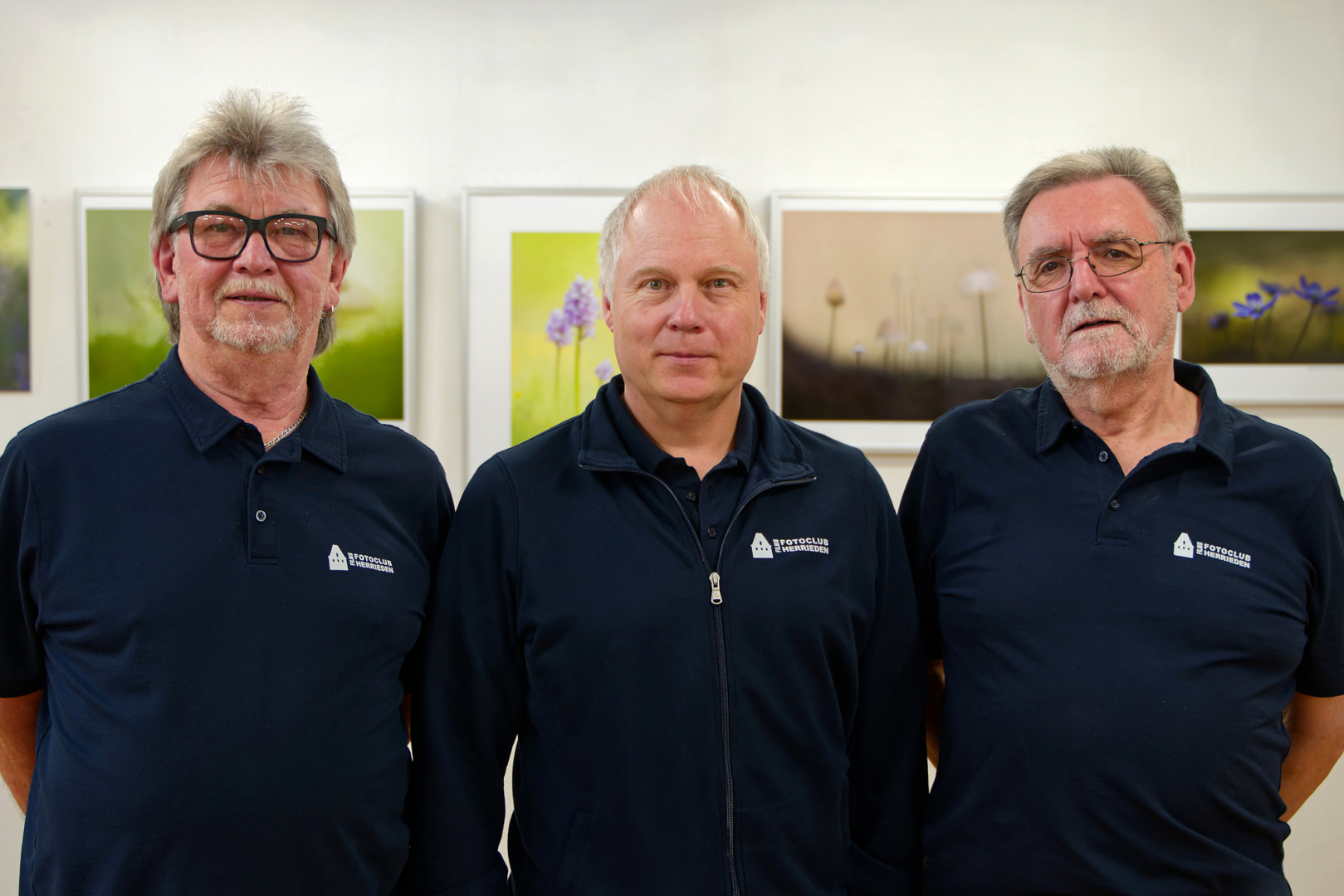 Amtierender Vereinsmeister des Film- und Fotoclubs Herrieden Friedrich Weigel (mittig), mit dem Zweiplatzierten Karl Eißner (links) und dem Drittplatzierten Johannes Heumann